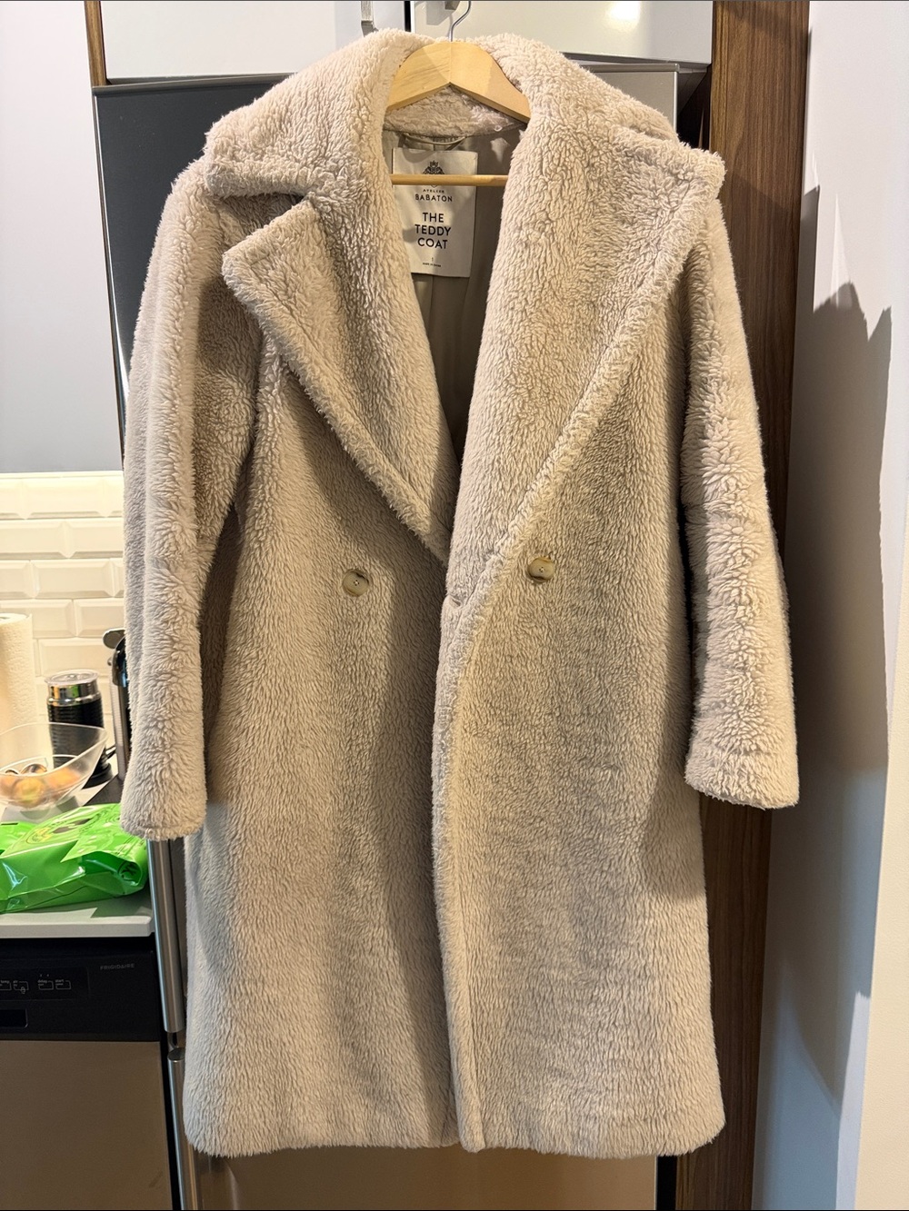 ARITZIA Cream Teddy Coat with Notched Lapel